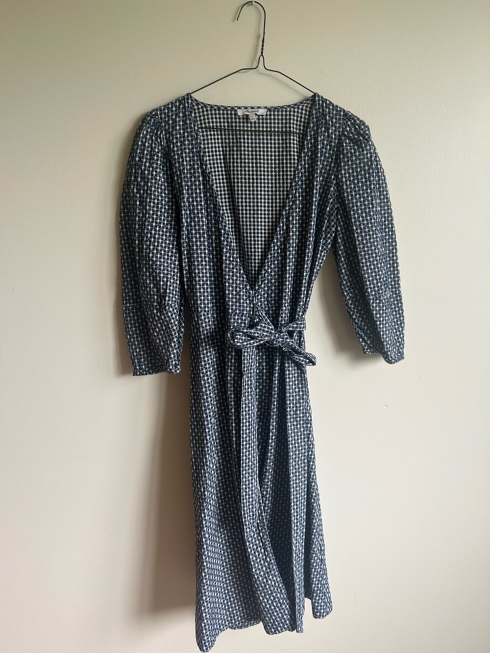 Madewell Gingham Puff-Sleeve Wrap Dress in Navy/White - Size Small